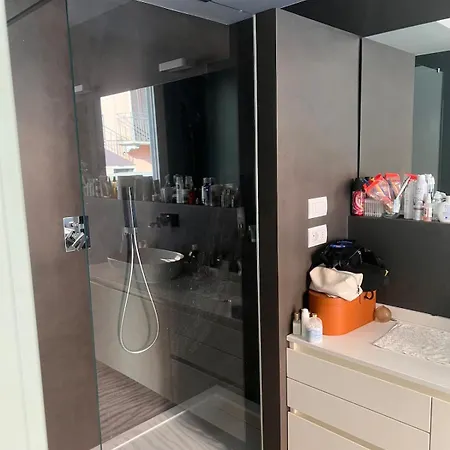 Special On Lakeside Апартаменты *