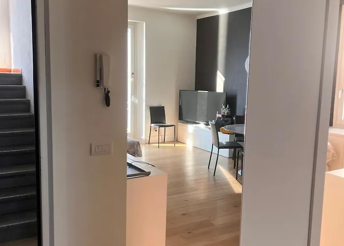 Special On Lakeside Colonno